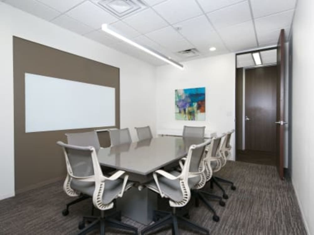 Regus American Center