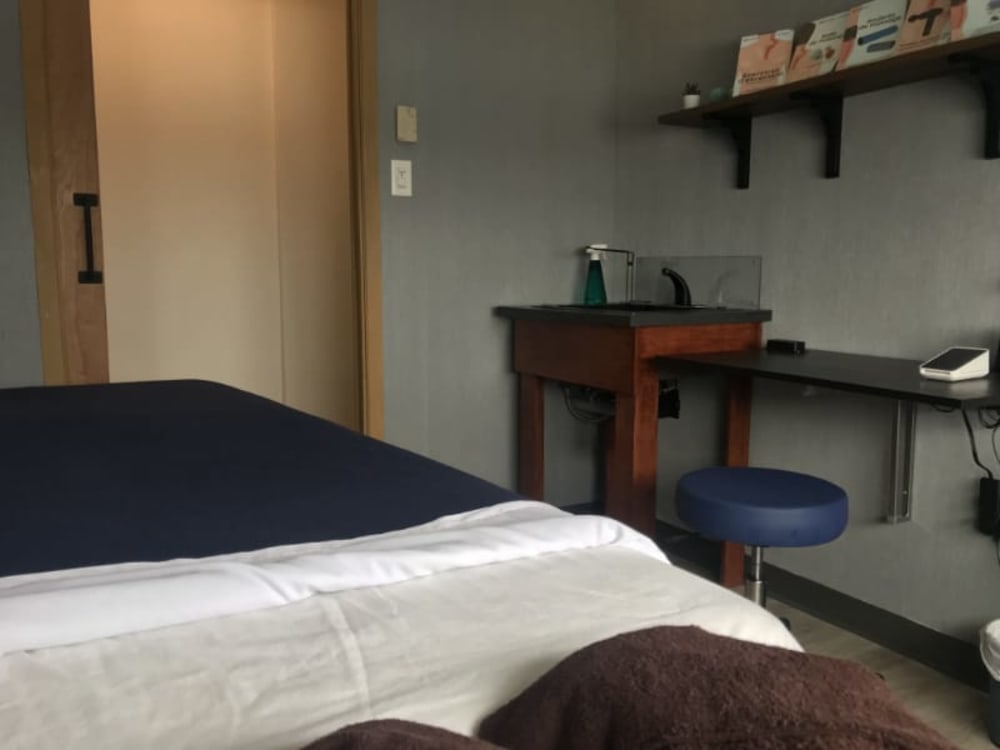 Deuxième, 2750 Chemin Sainte-Foy Suite 211, Porte