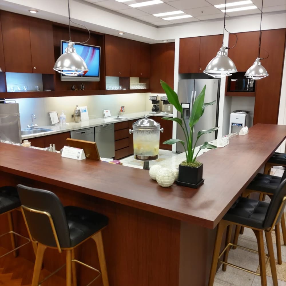 Servcorp Marunouchi Trust Tower Main