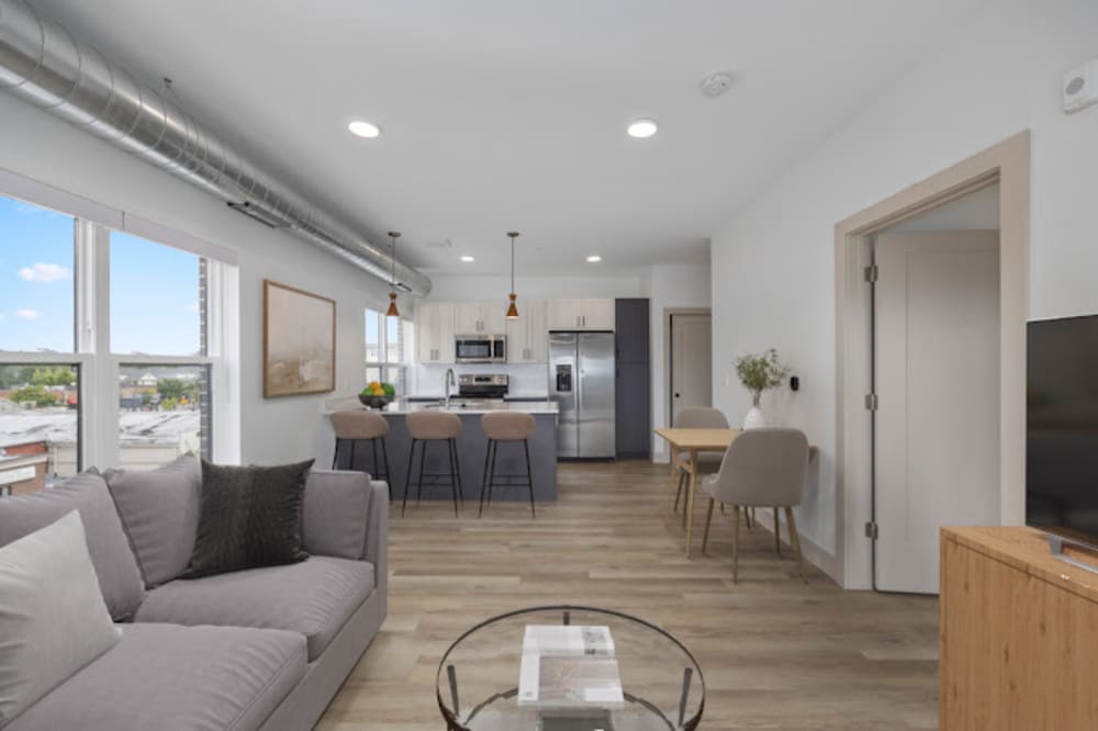 Brunswick Apartments-Auburn Hills