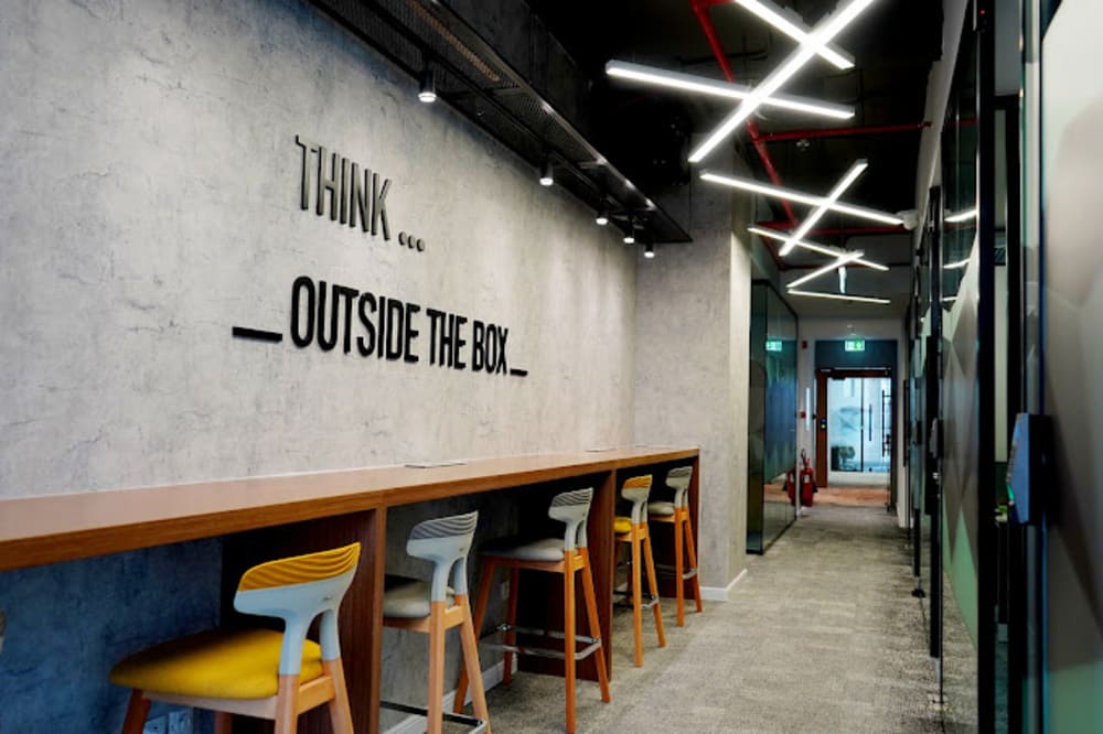 Vista Corporate Business Center