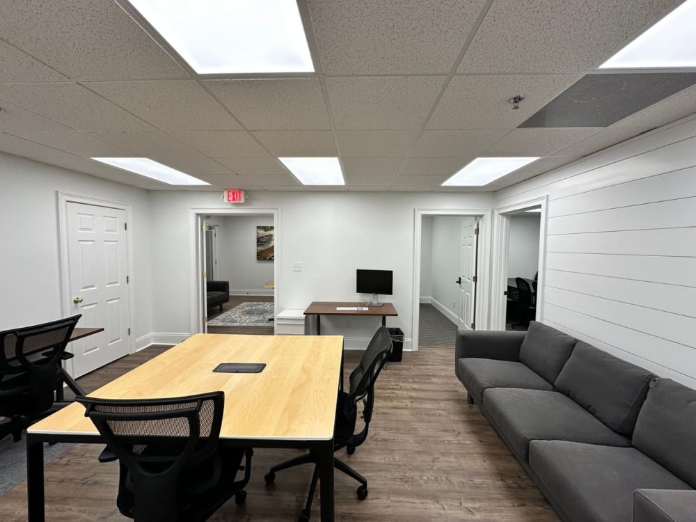 Colony Park Offices South Main