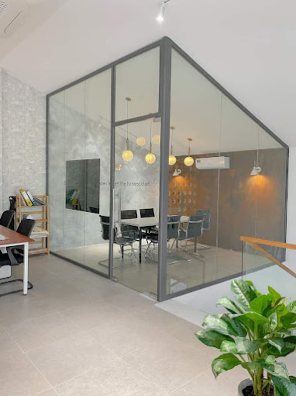 The ROTATING- Ho Chi Minh