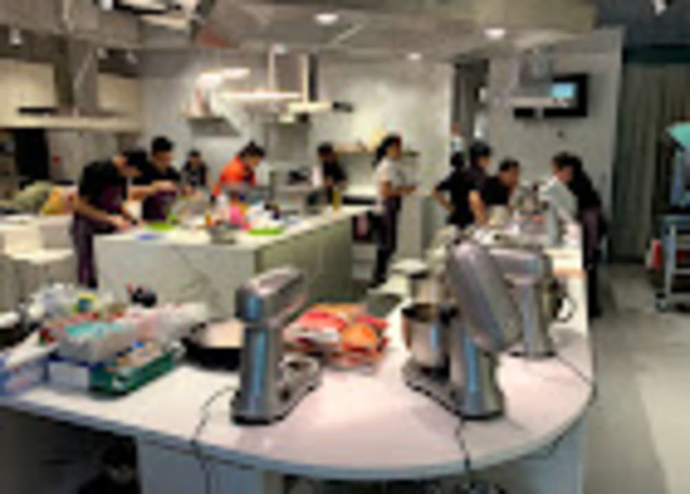 IncuBaker Cafe Studio