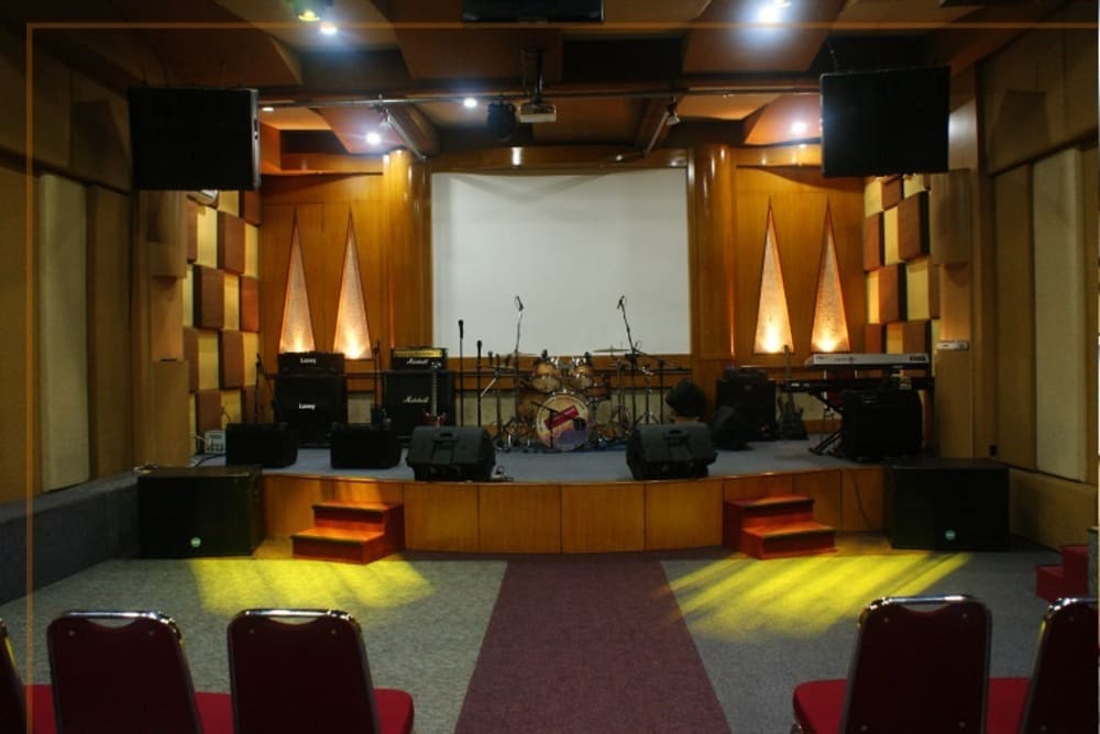 EastSquare Business Center