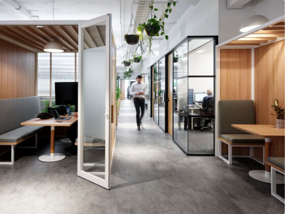 Hub-555 Collins ExChange