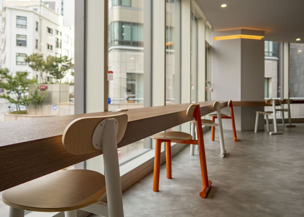 Local Stitch-Local Stitch