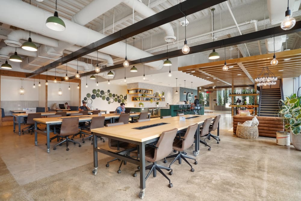 Common Desk 6th And Congress