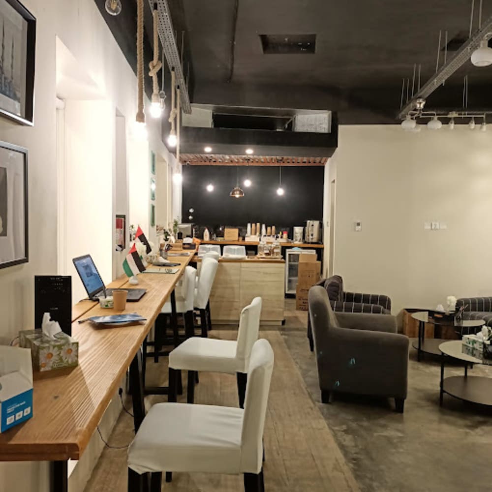 Lama Café Coworking Space