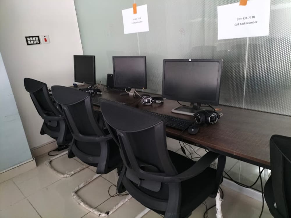 Sharing Desk Coworking Lahore