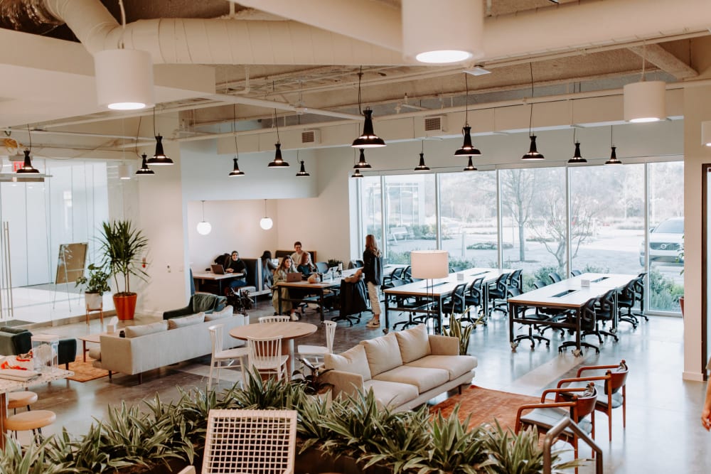 Common Desk 6th And Congress