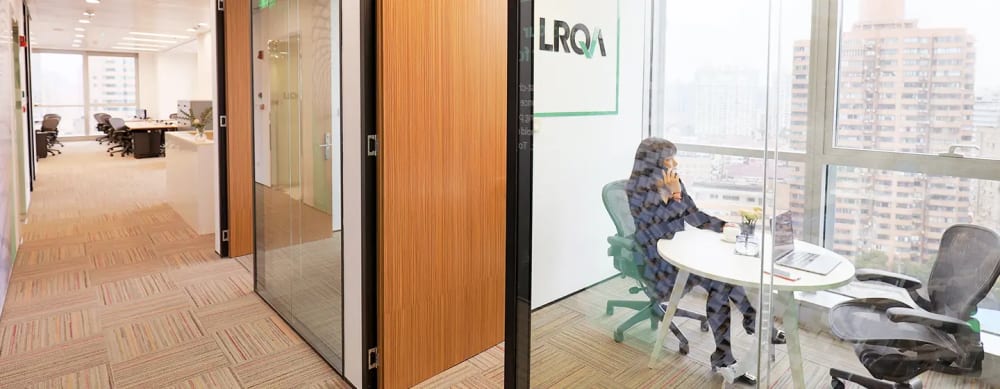 The Executive Centre-Chong Hing Finance Center