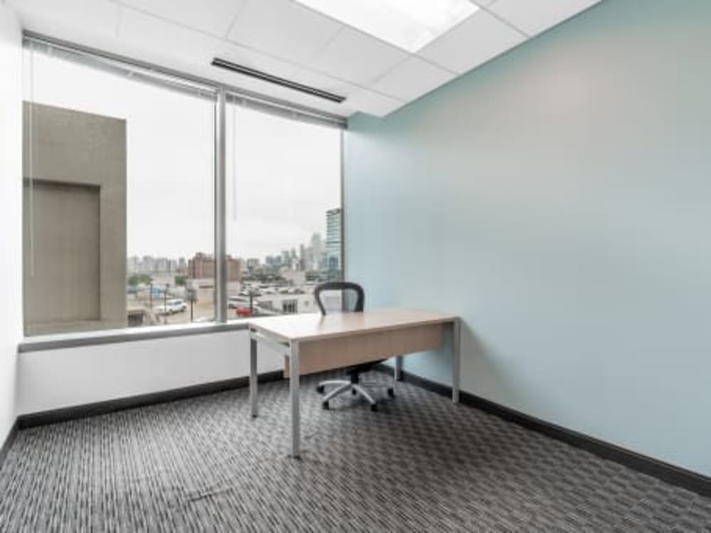 Regus Lincoln Park
