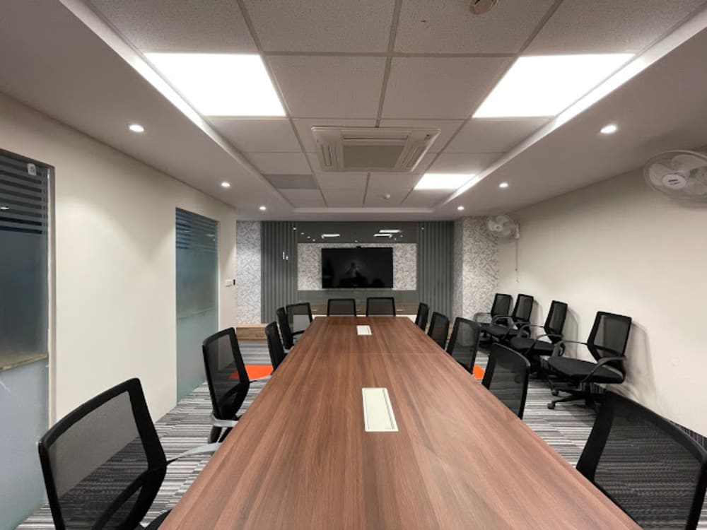 Cubispace Hyundai Building- Lucknow