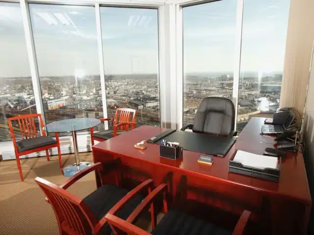 Stark Office Suites Tresser