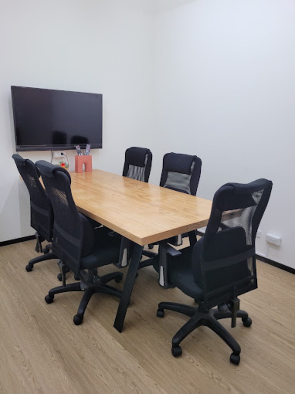 Zhongshan International Nanjing W Rd Taipei