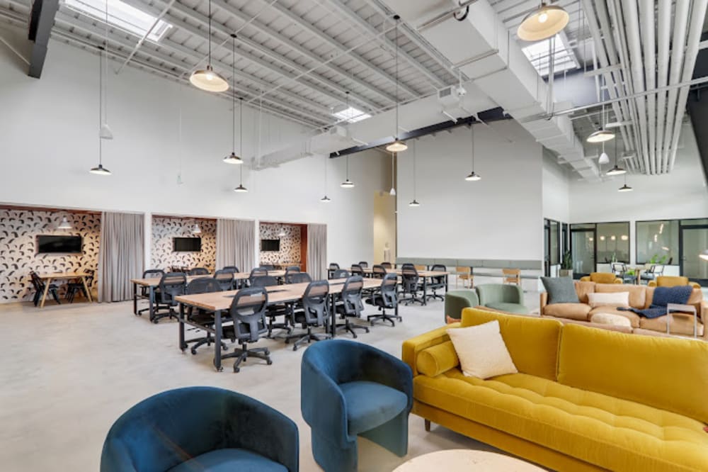 Common Desk East-Raleigh