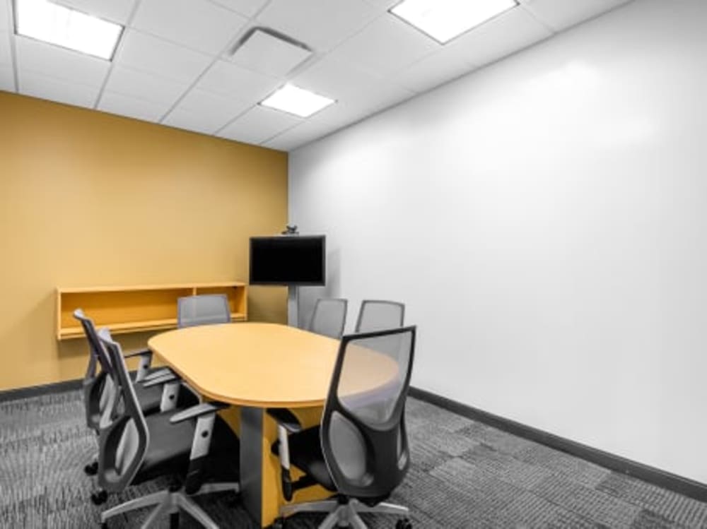 Regus - Hampton Peninsula Town Center