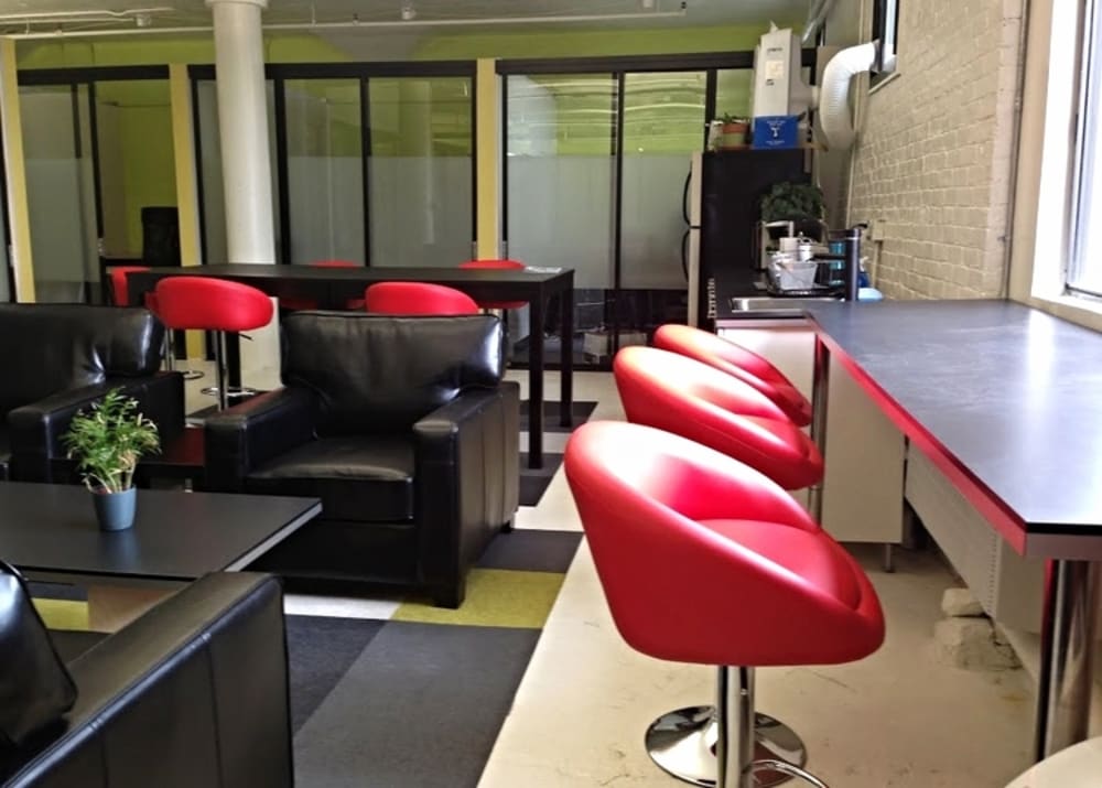 eSpace 50 Terminal St