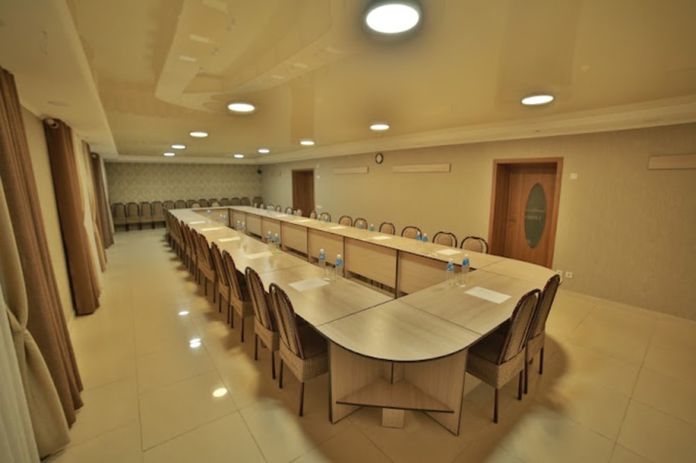 Madanur Hotel Karakol