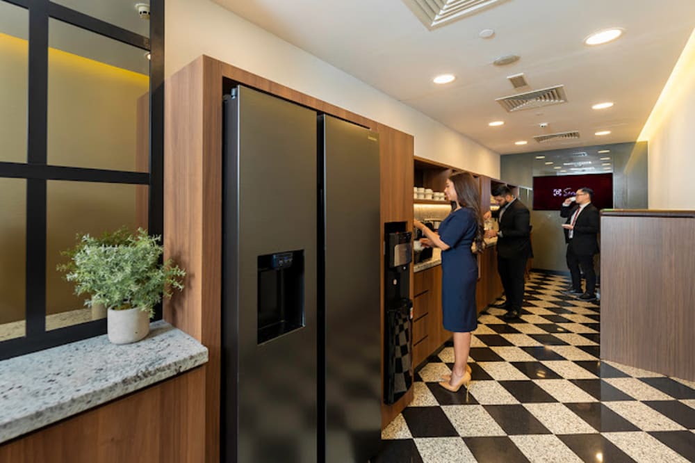 Servcorp Emirates Towers