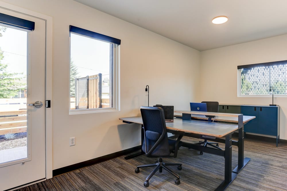 Harmon West  601 NW Harmon Blvd