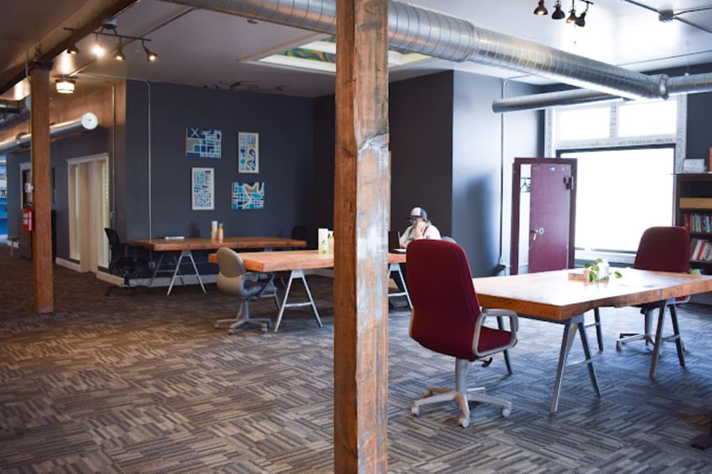 Prairie Den Broadway-Fargo