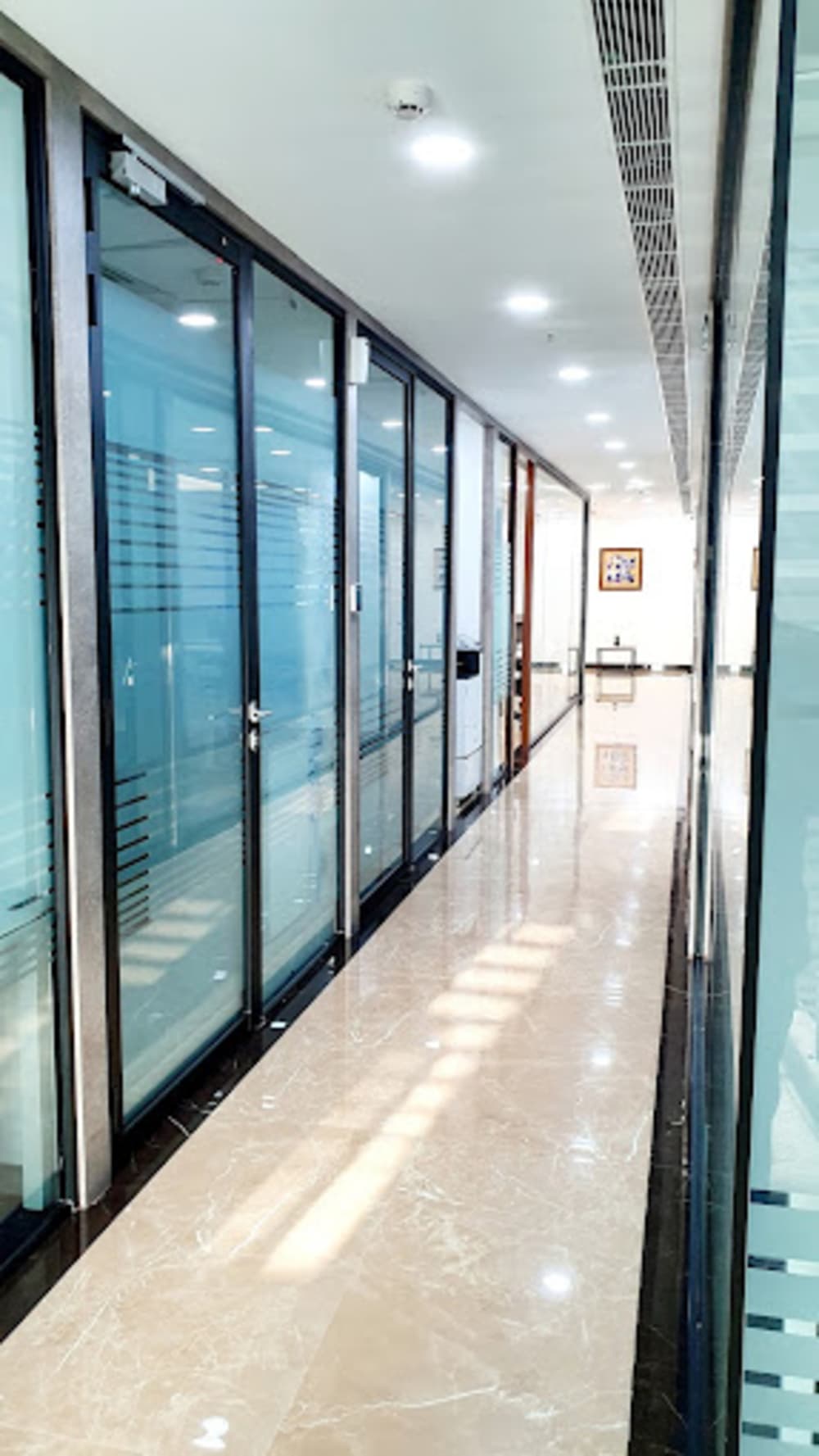 MooZ Tech Savvy Workspace