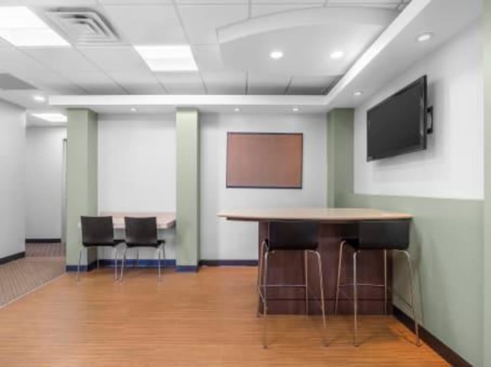 Regus - Middleton Greenway