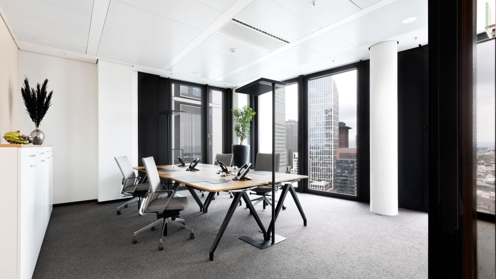 Frankfurt WINX The Riverside Tower