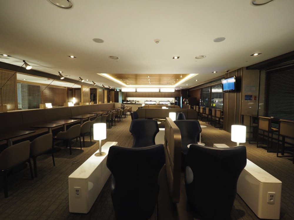 Plaza Premium Lounge Skyhub Lounge East Concourse