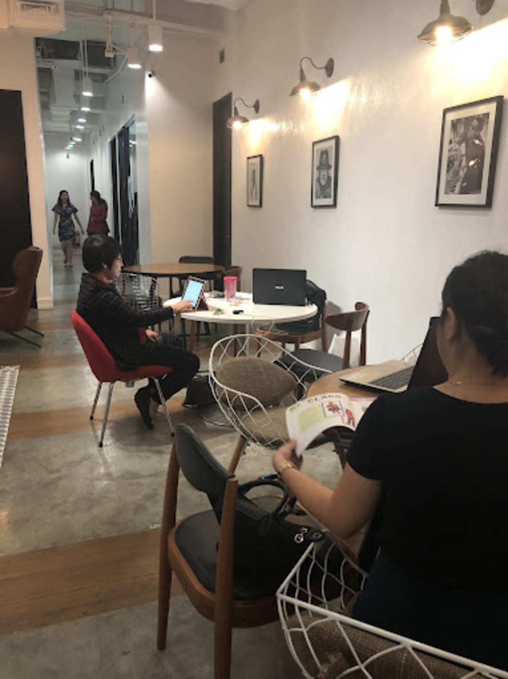 Enderun Coworking Podium