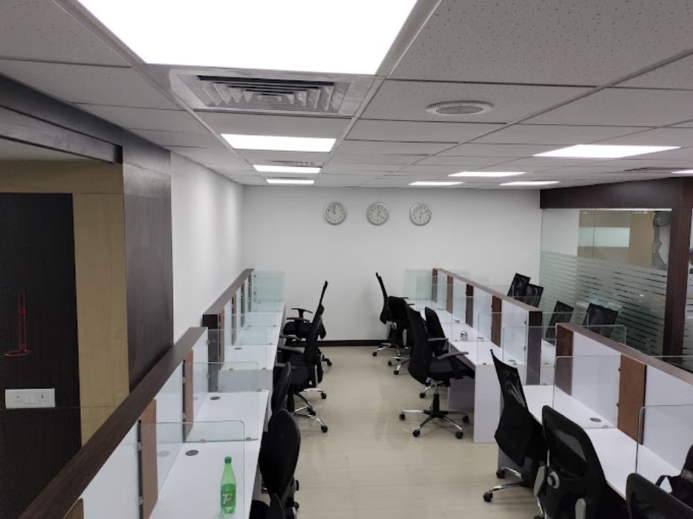 Qubebizz Spencer Plaza- Chennai