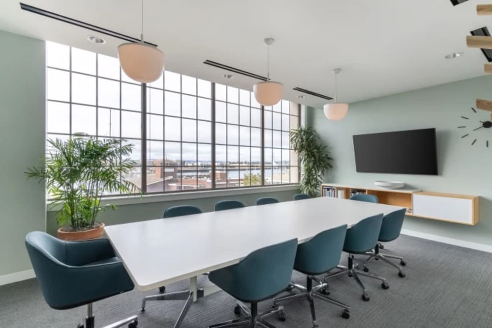 Regus Palisades Blvd