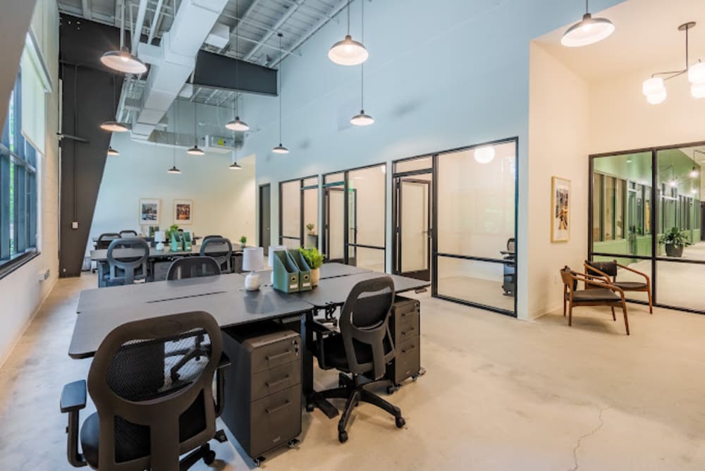 Common Desk East-Raleigh