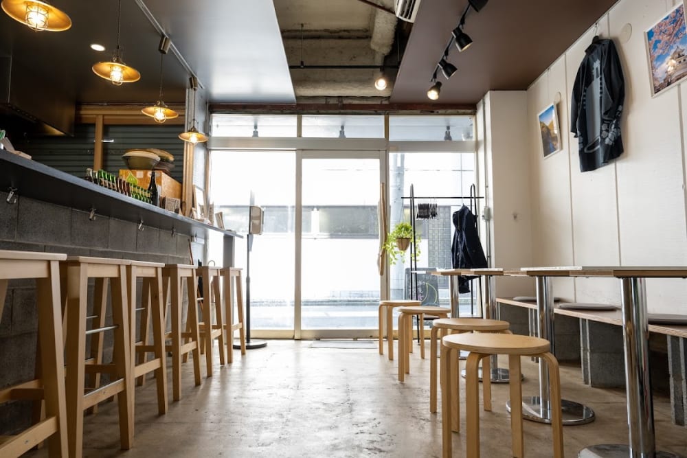 shiroishi base tokyo