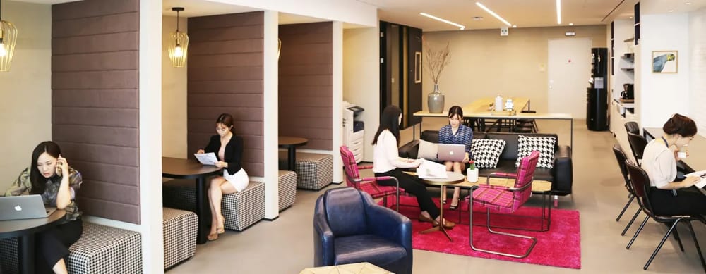 The Executive Centre-Glass Tower