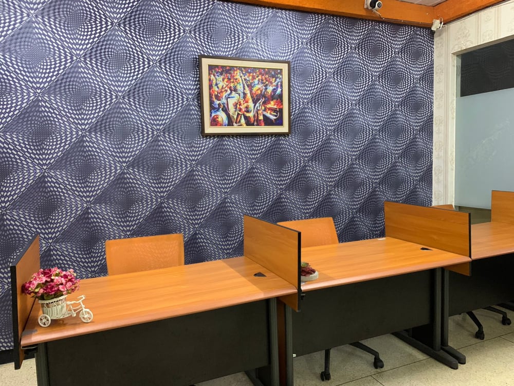 EastSquare Business Center