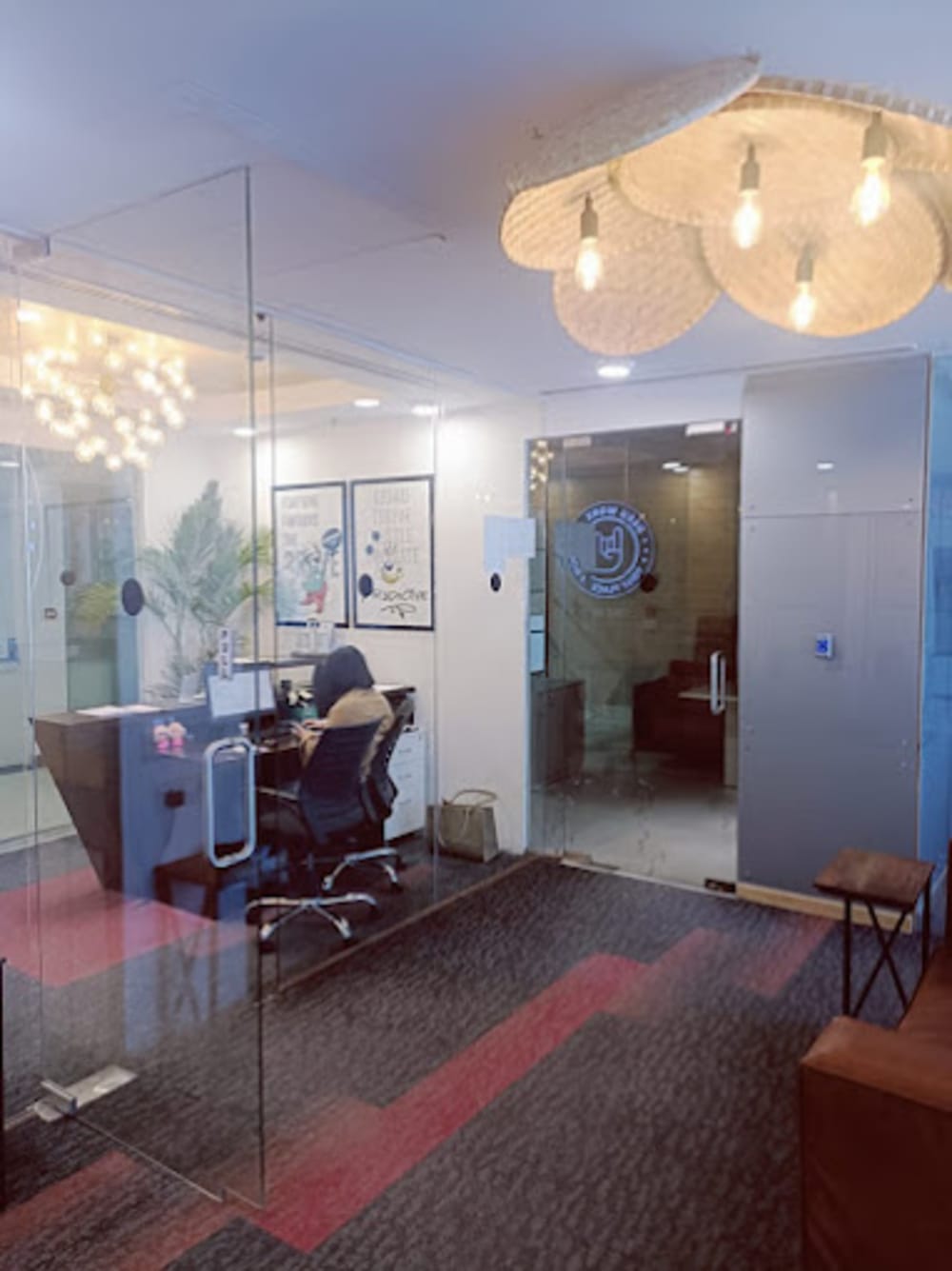 Desq Worx  Sector 48