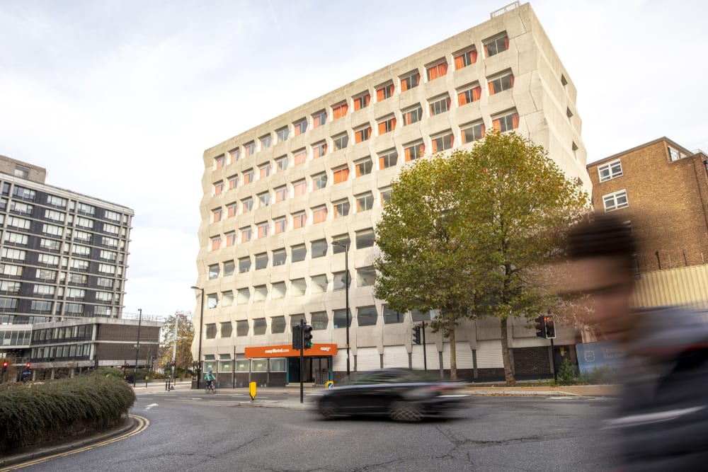 easyHub London Addiscombe Road