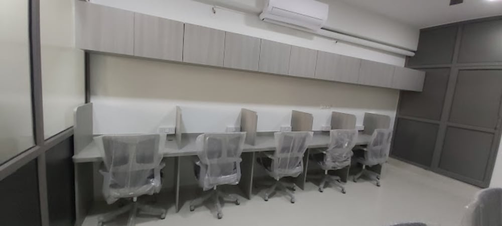 DeskNet Nikol Naroda