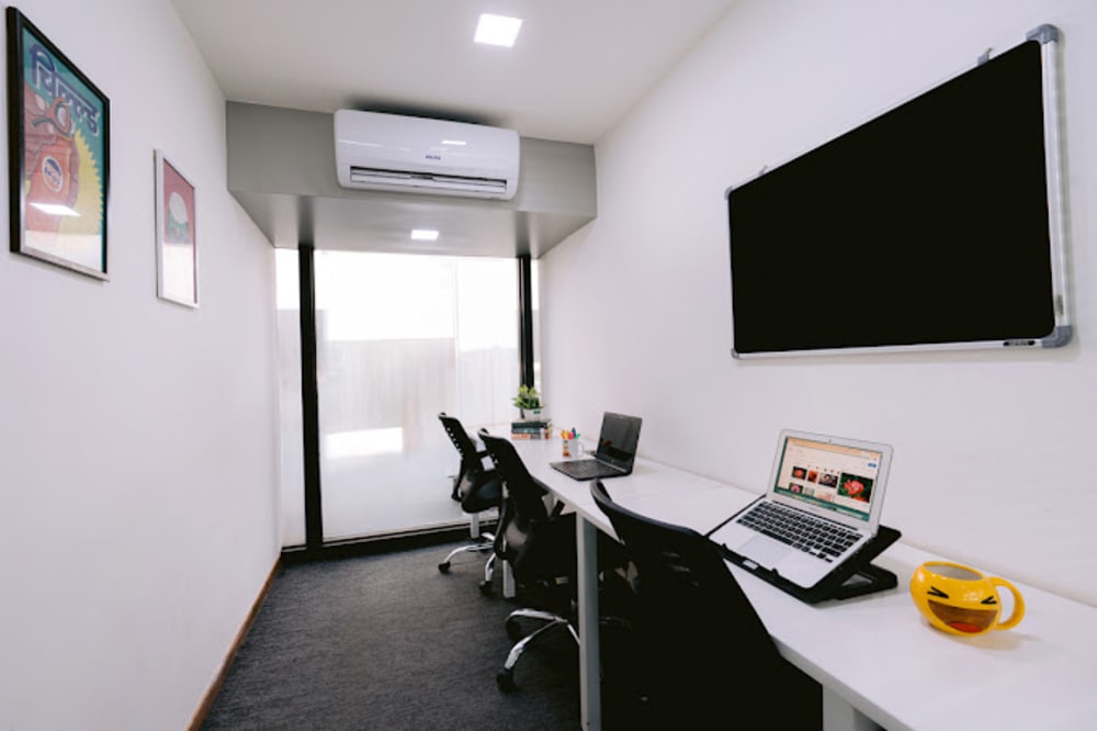 Plug N Work Vile Parle West