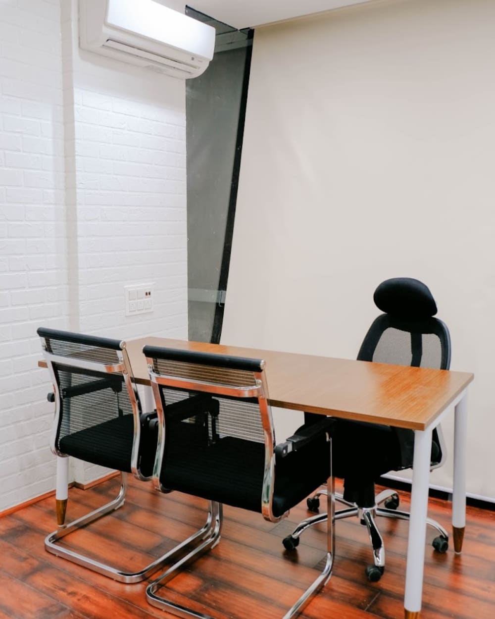 Workie Tower Janjeerwala Square- Indore