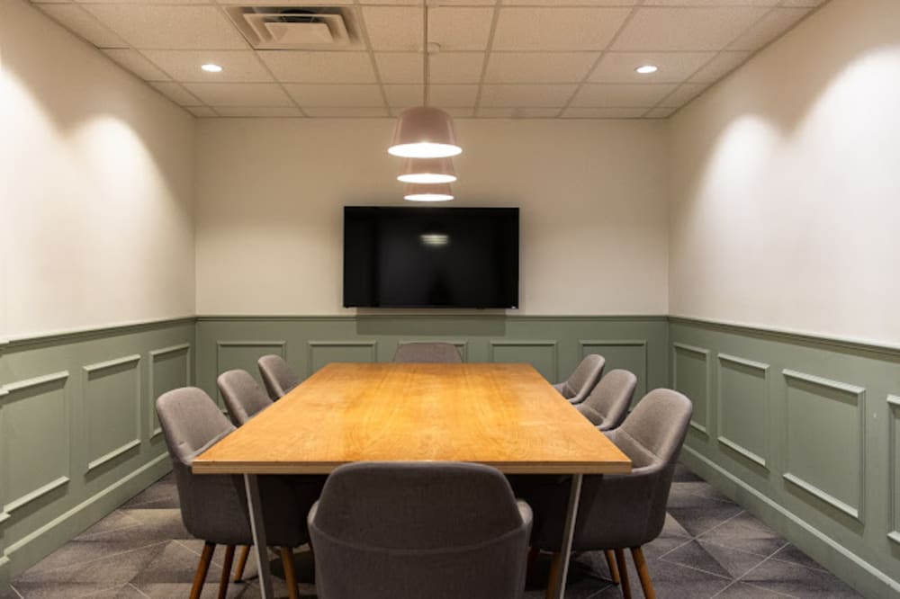 Suite Genius 8th Ave- Vancouver