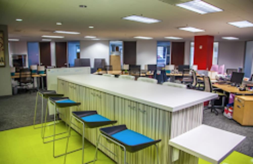 SOMAcentral 353 Sacramento St