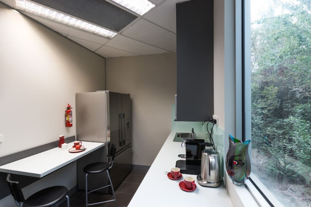 nLIVEn Suite 8 Toorak Road