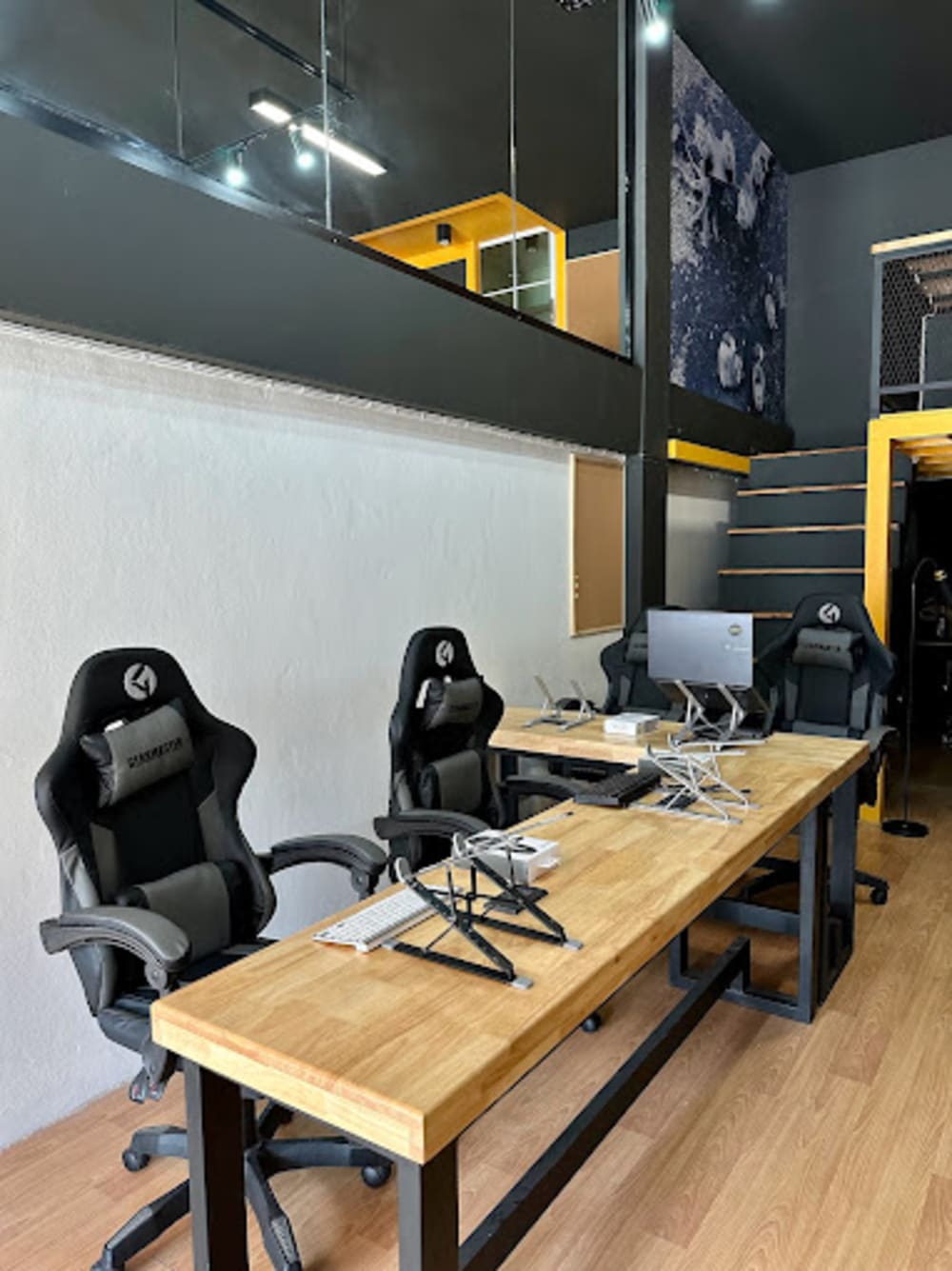 FOXTREE CO-WORK STUDIO