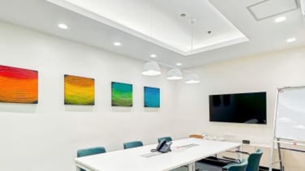 Regus-Colours Town Center