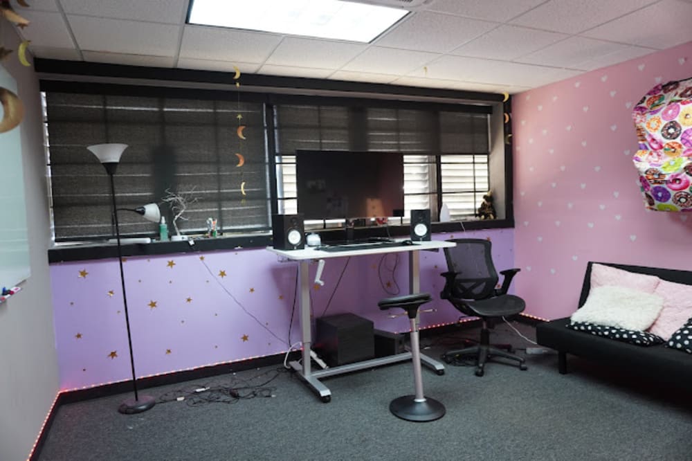 Super Suites Erie St