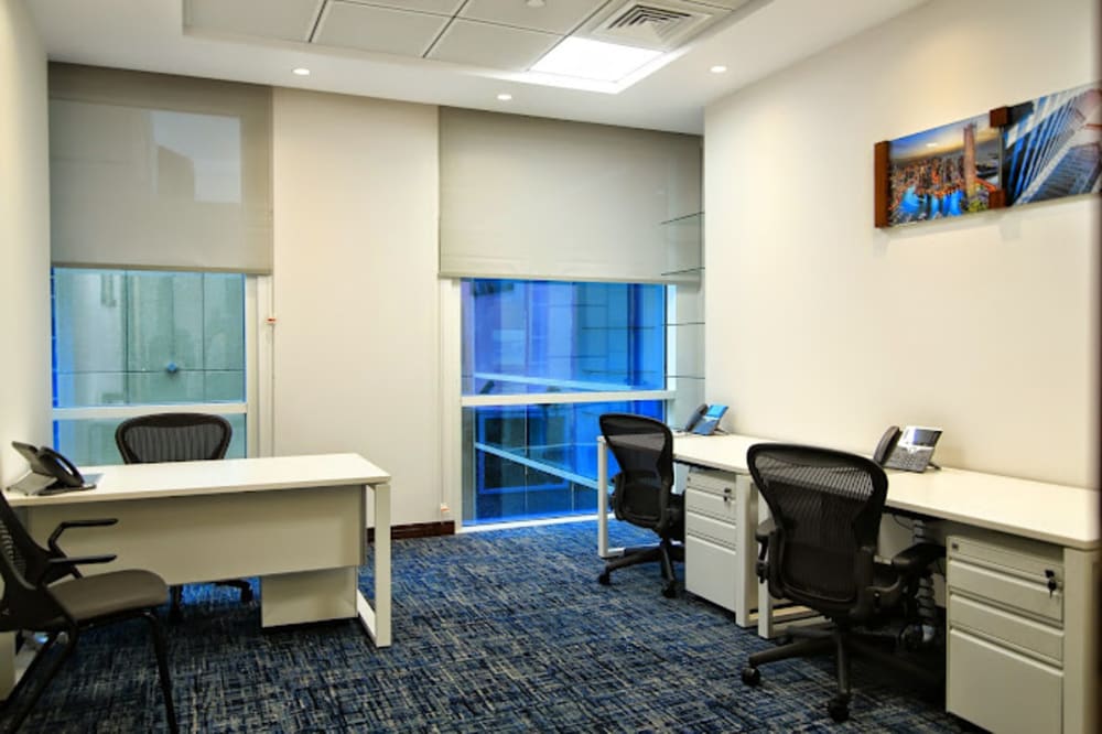 LEADING BUSINESS CENTER